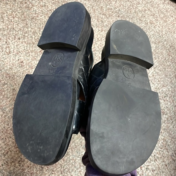 Ash Sue lug sole leather ankle strap sandals - Picture 7 of 9